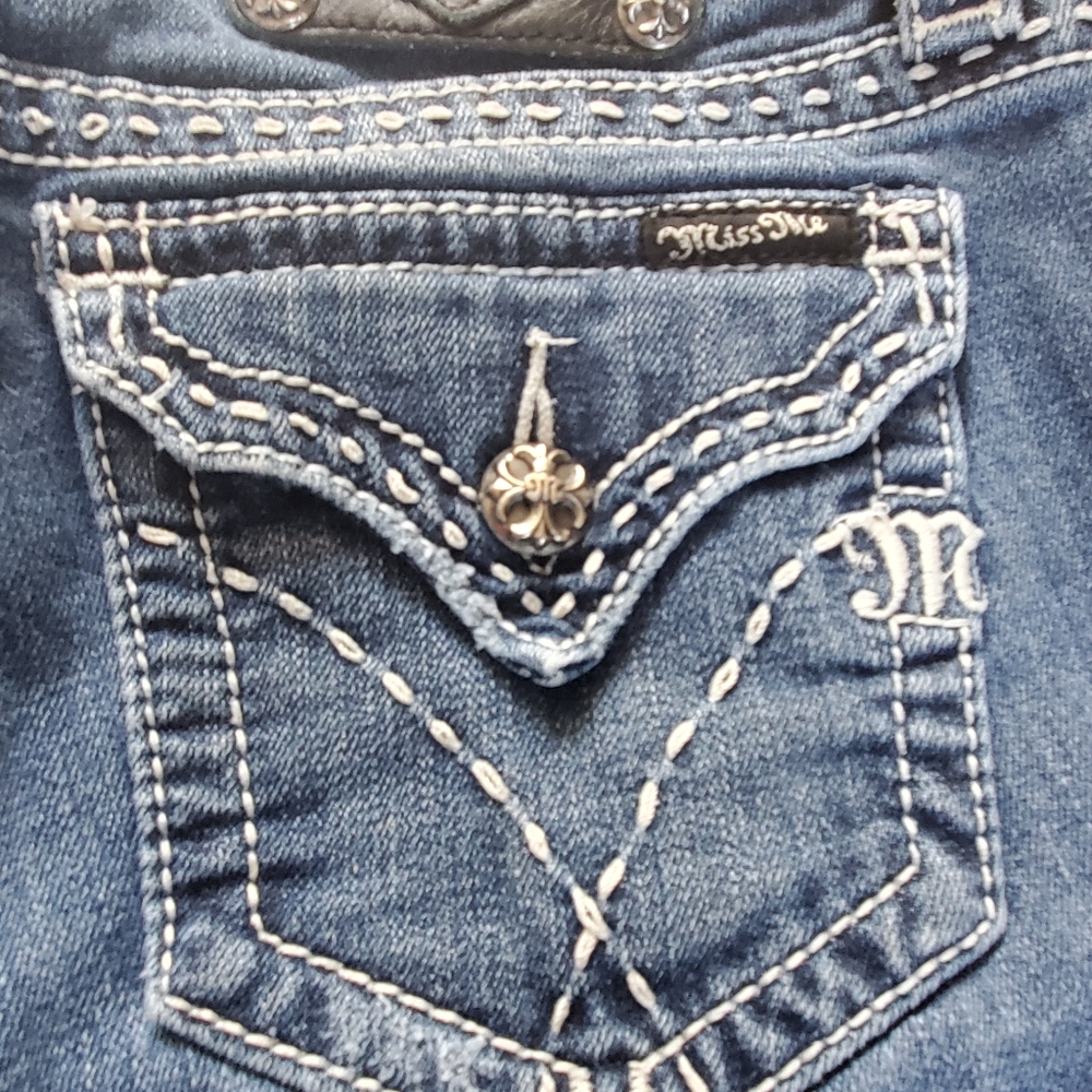 Miss Me Skinny Jeans - SEE Measurements